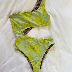 🍋‍🟩 S O L D  🍋‍🟩 Acacia Ever Full Piece in Lena